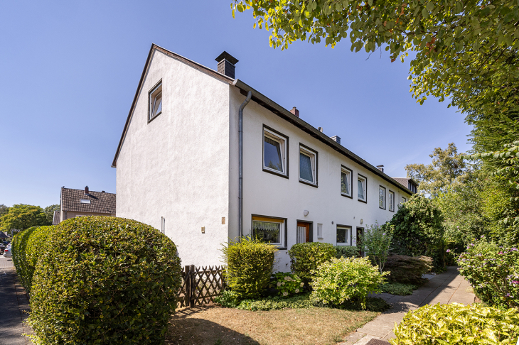 Charmantes Reiheneckhaus in sehr ruhiger Lage von Bockum wartet auf liebevolle Modernisierung! Reihenmittelhaus in Krefeld / Bockum