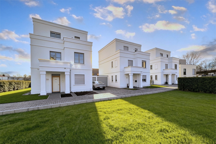 *OPEN HOUSE* SO. 17.05.26, 14-17 Uhr! Sieglinde-Ahlers-Str. 26, 47259 Duisburg „Neubau-Familienvilla“ Einfamilienhaus in Duisburg / Huckingen