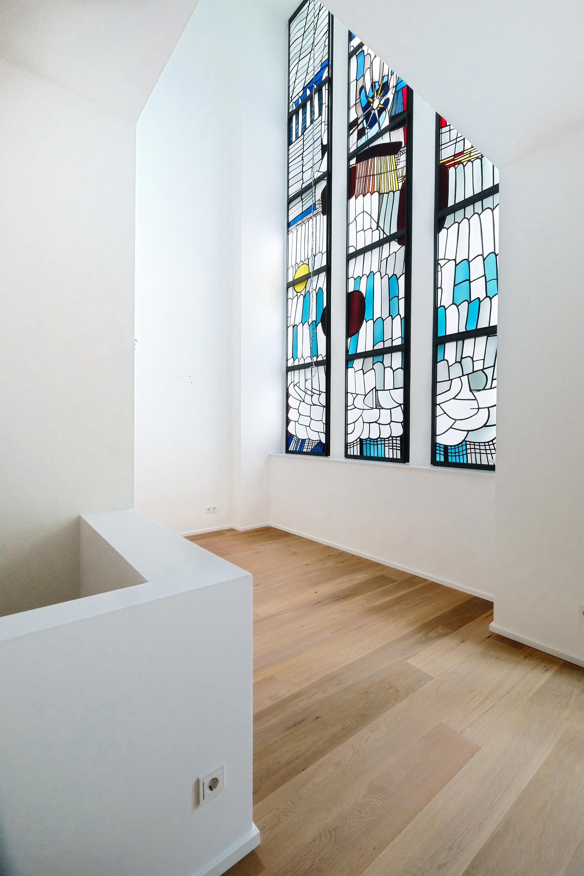 Meistermannfenster im Loft Wohnbereich in Krefeld